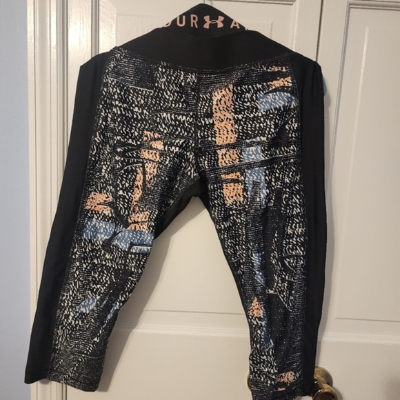 Under Armour No Slip Heatgear Workout Capri Fitness Pants. XL. Like New‎ - Picture 3 of 13